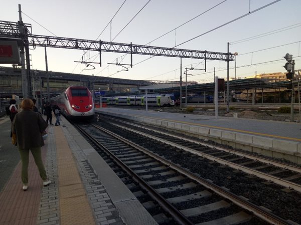 train-italy-picture-taken-by-christofer.jpg